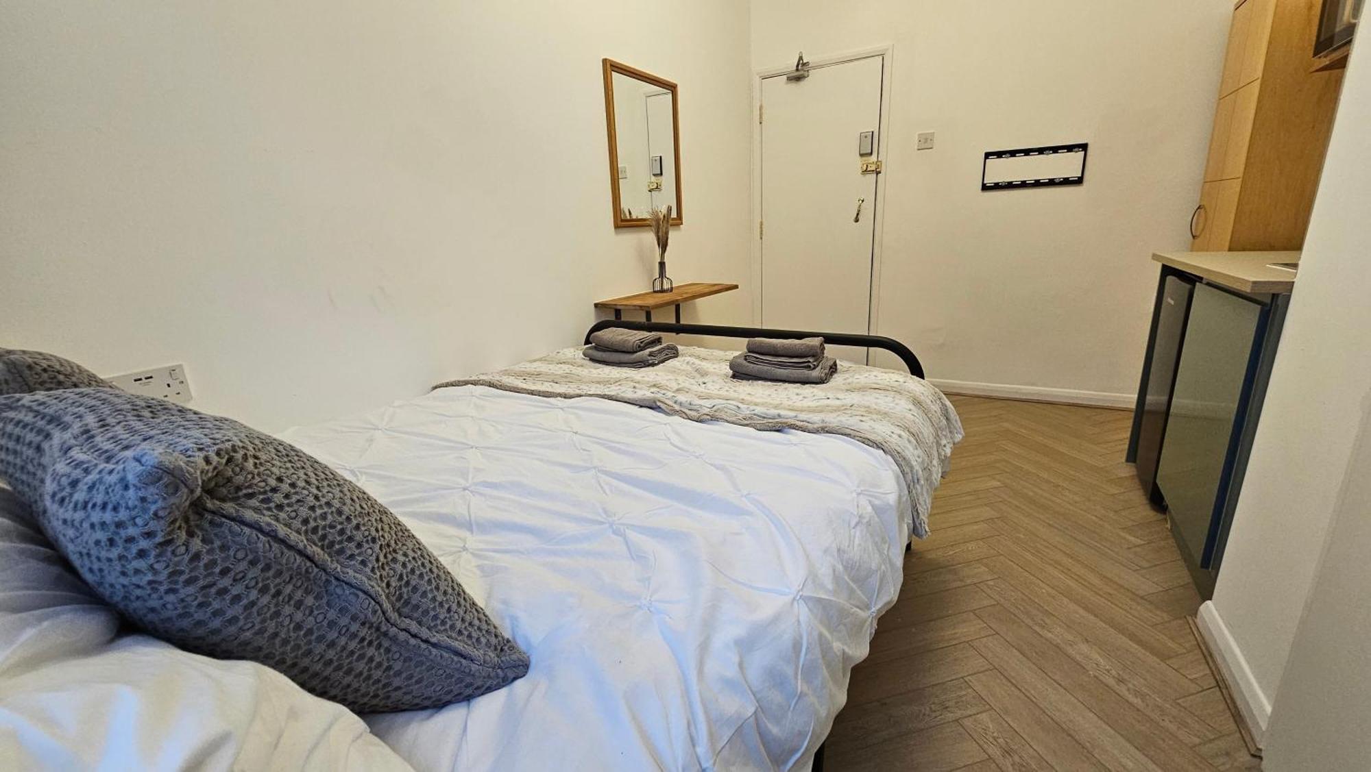 Bros Inn Hotel Лондон Экстерьер фото