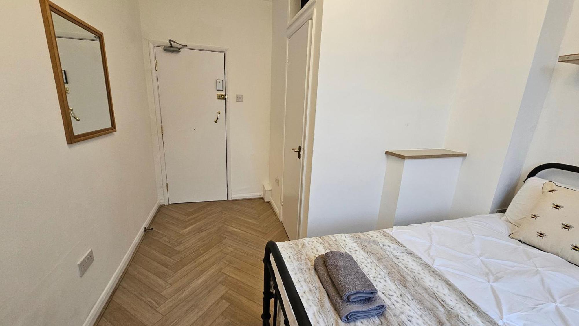 Bros Inn Hotel Лондон Экстерьер фото