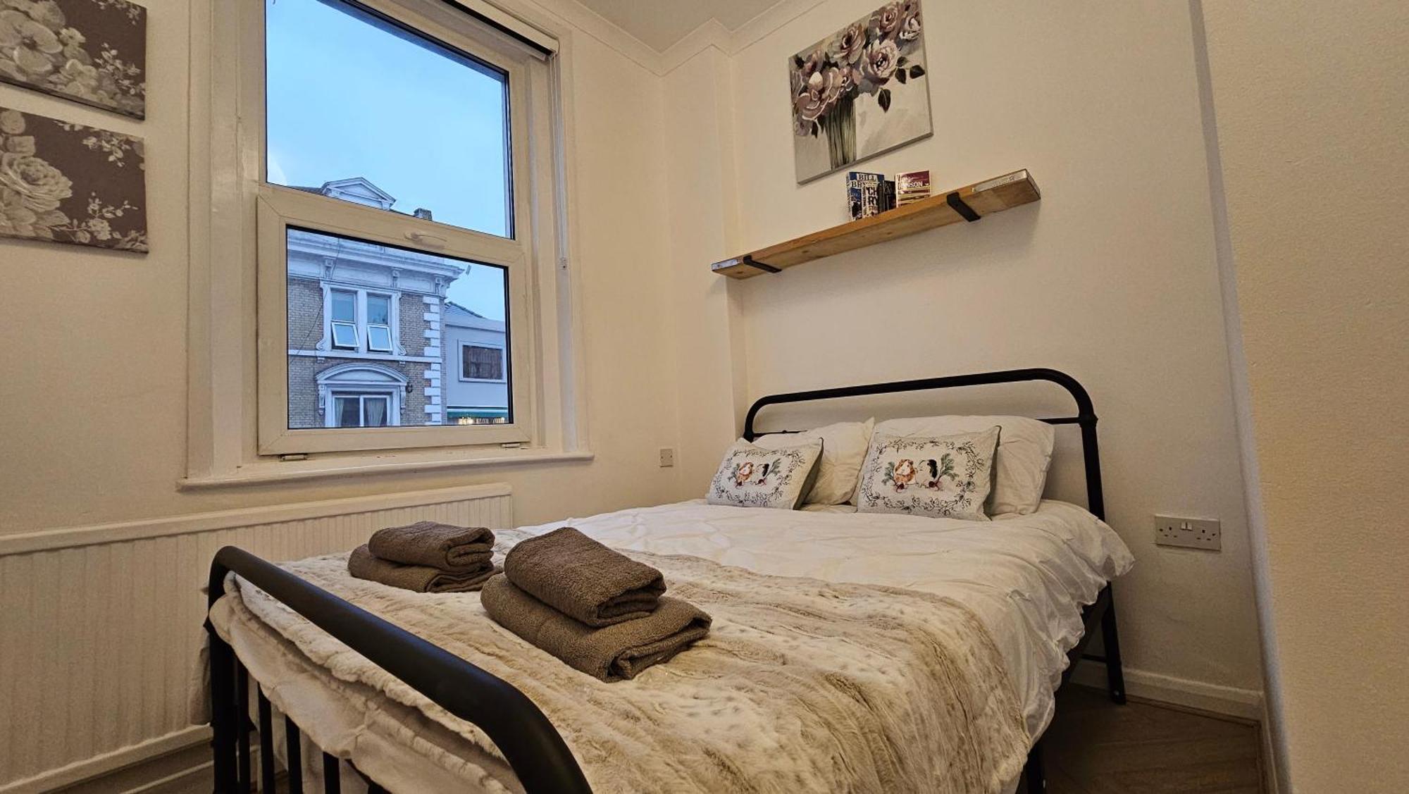 Bros Inn Hotel Лондон Экстерьер фото