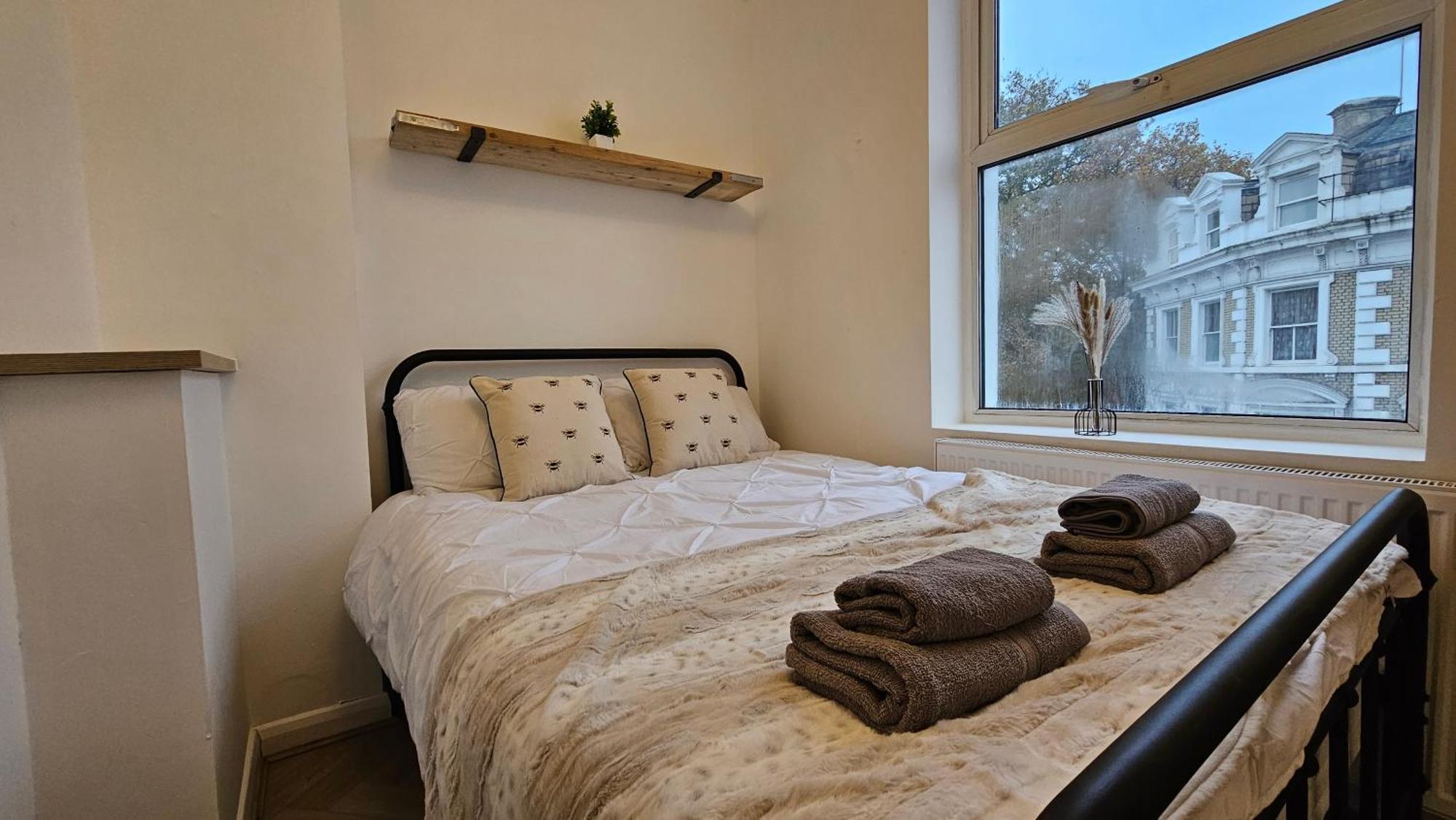 Bros Inn Hotel Лондон Экстерьер фото
