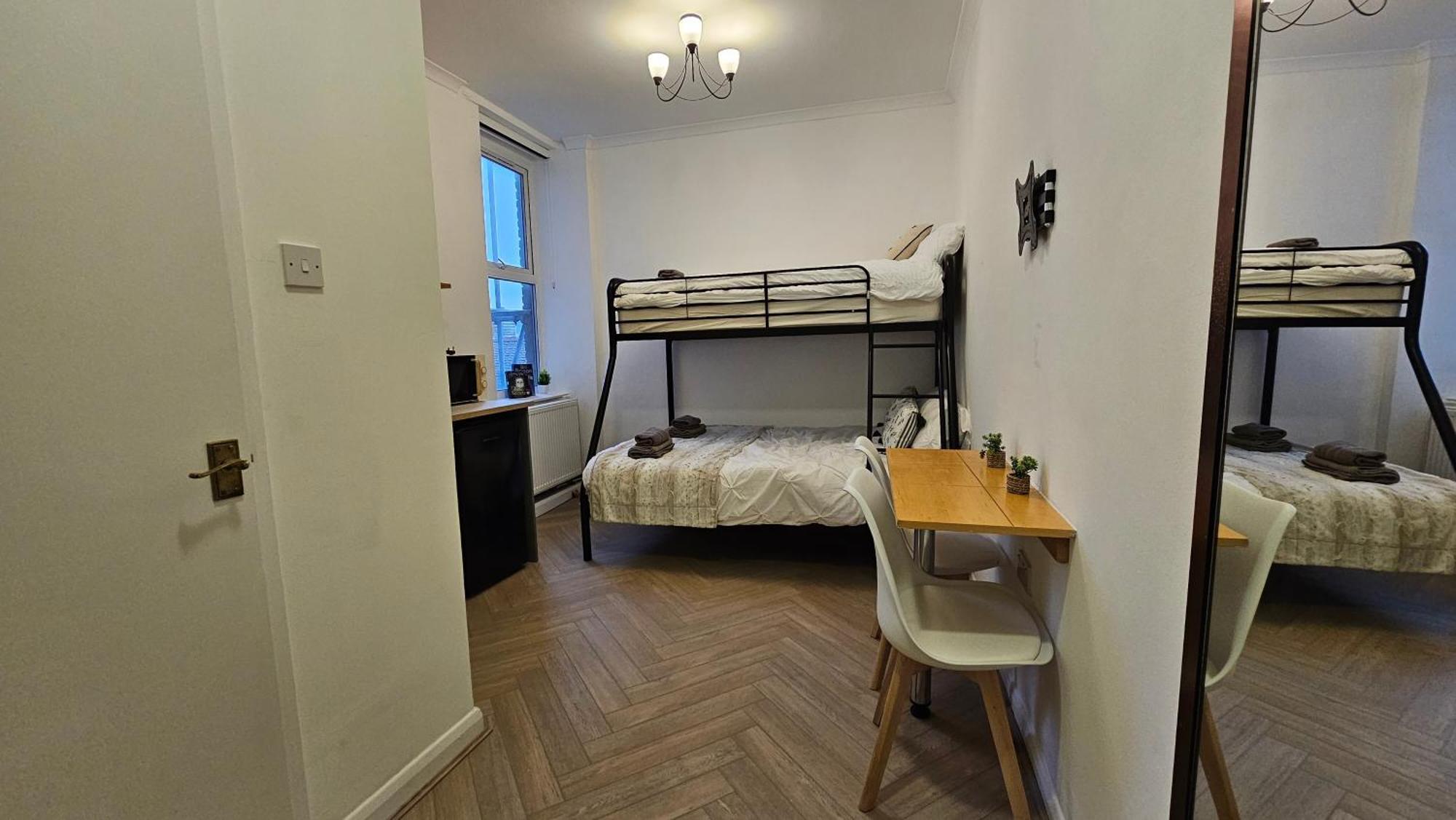 Bros Inn Hotel Лондон Экстерьер фото
