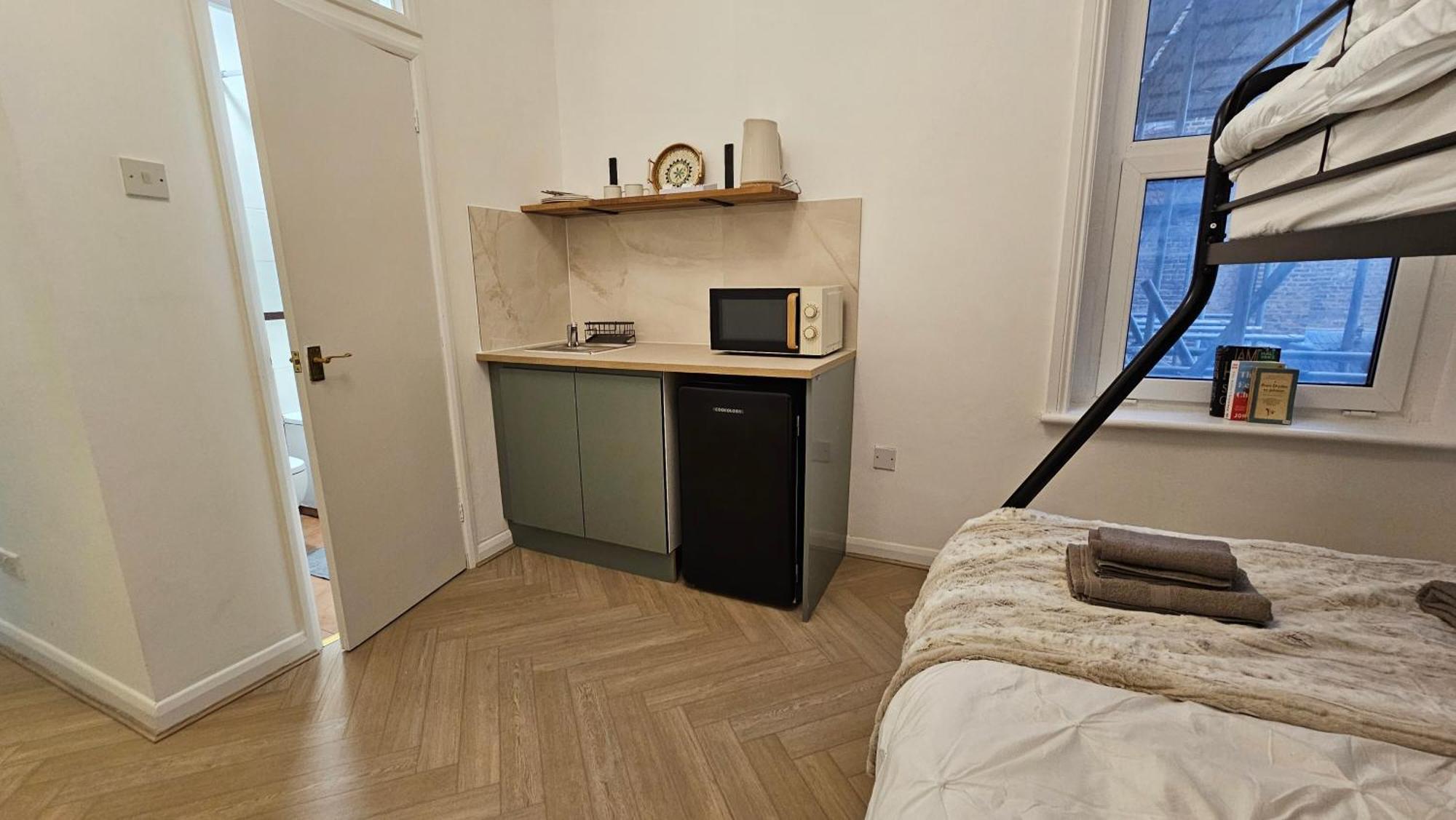 Bros Inn Hotel Лондон Экстерьер фото