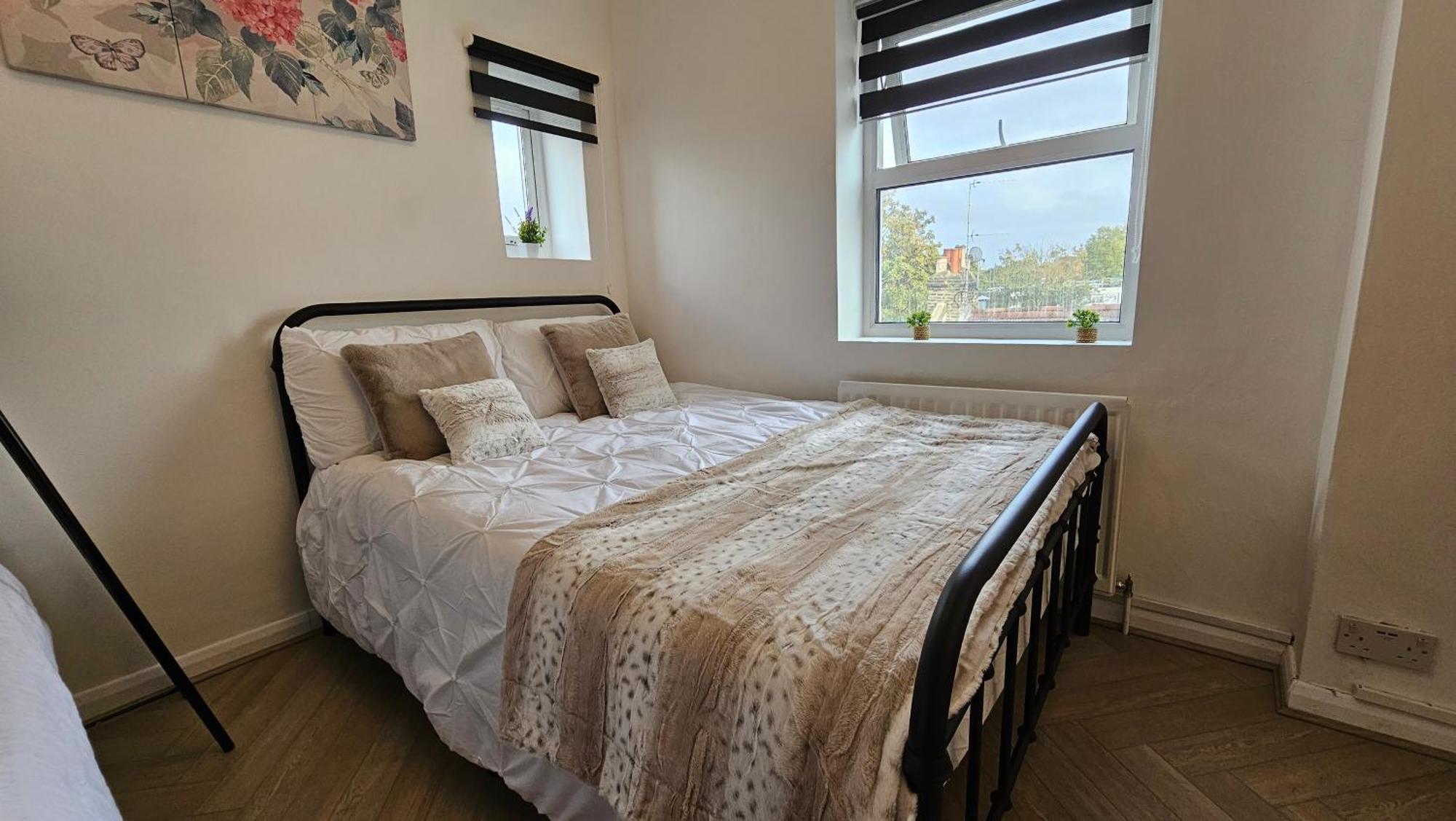 Bros Inn Hotel Лондон Экстерьер фото