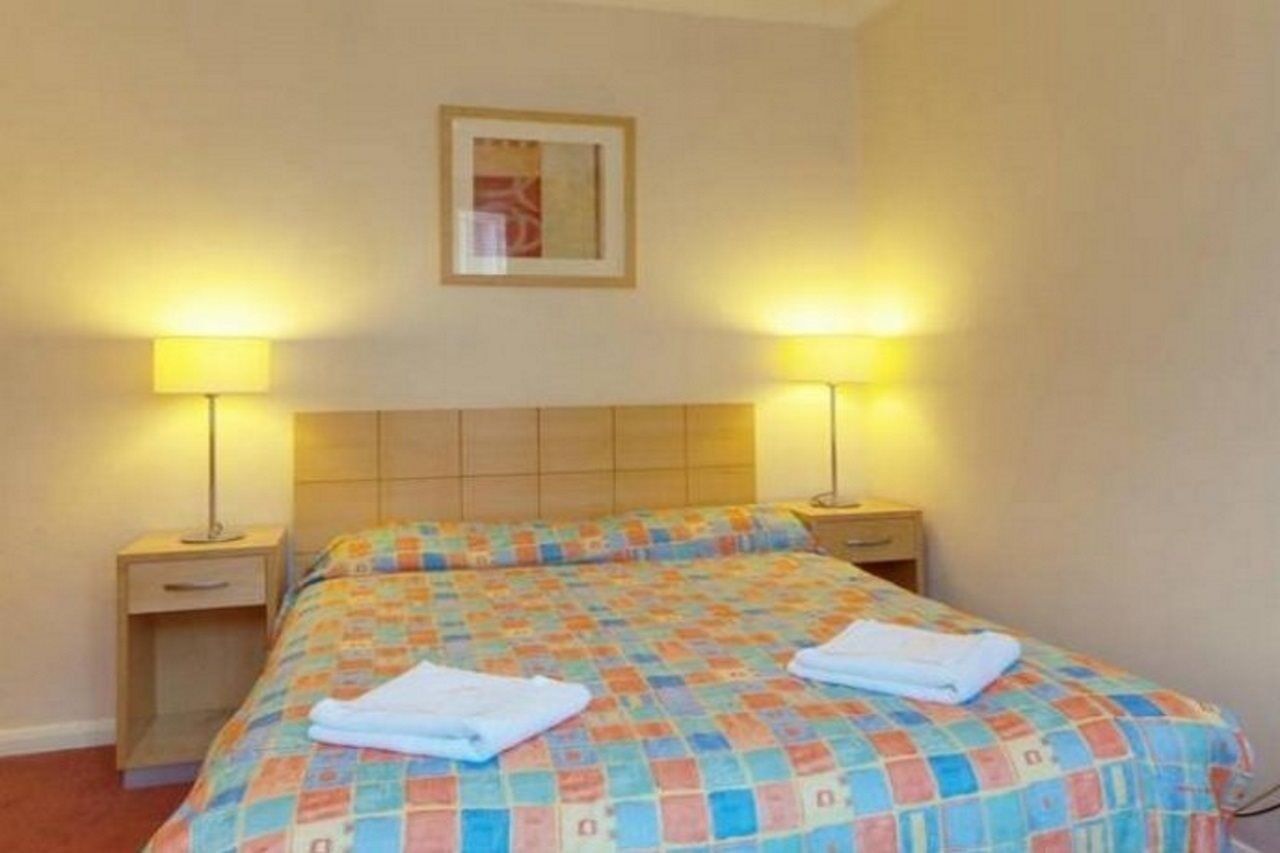 Bros Inn Hotel Лондон Экстерьер фото